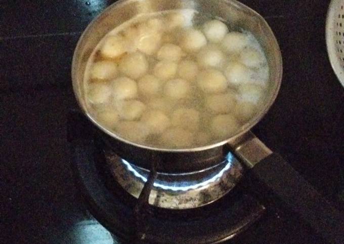 Cara Gampang Menyiapkan #1 Cilok isi keju lumer (resep sederhana) yang Sempurna