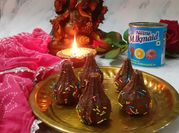 A picture of chocos modak