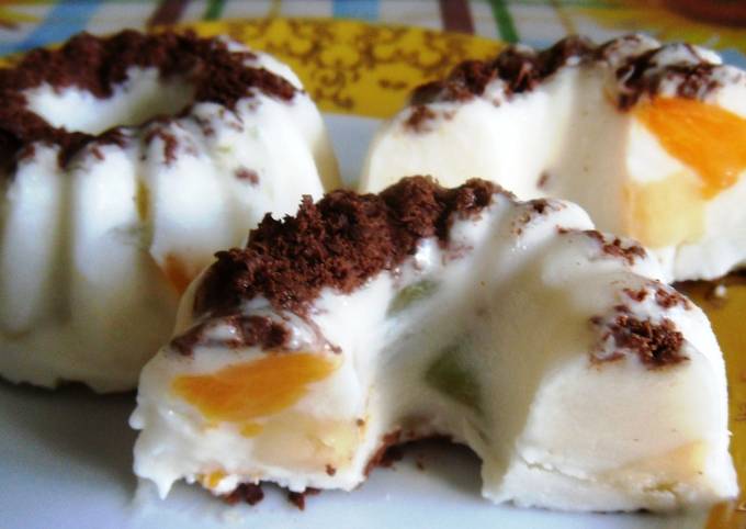 Сметанно-желейный торт с фруктами: несколько простых рецептов