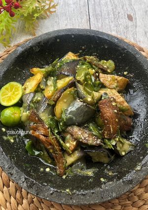Foto resep Sambal Ijo Ikan Asin Terong Kentang