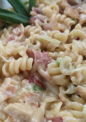 Pikáns csirkés tészta recept fotója