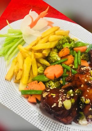 A picture of Whosayna’s Hot and Sweet Chicken.