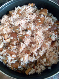 Una foto de Arroz con setas (robellón)