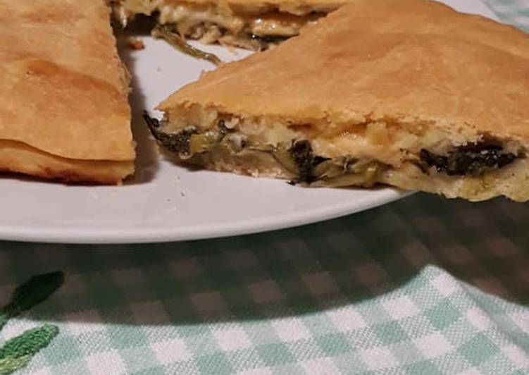 Schiacciata con verdure e formaggi