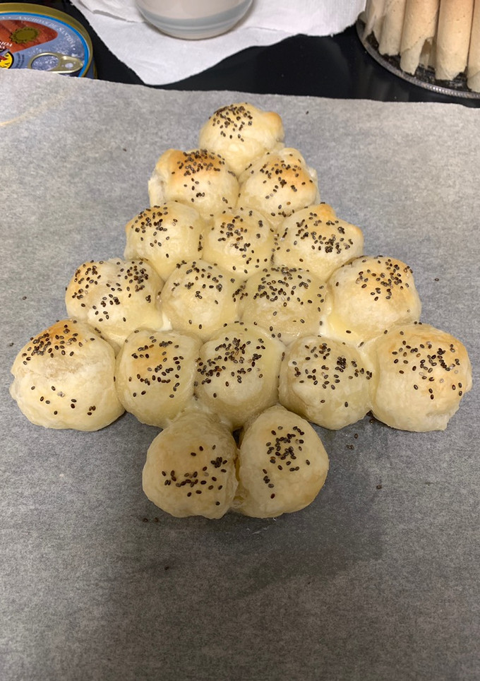 Una foto de Aperitivo árbol de Navidad de mozzarella