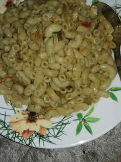 A picture of Pasta jollof.