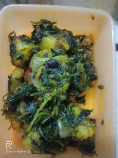 आलू मेथी की सब्जी (aloo methi ki sabzi recipe in Hindi) रेसिपी मुख्य फोटो