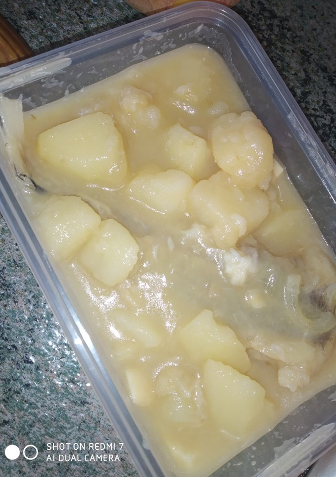 Una foto de Cola de rape Guisada con cebolla