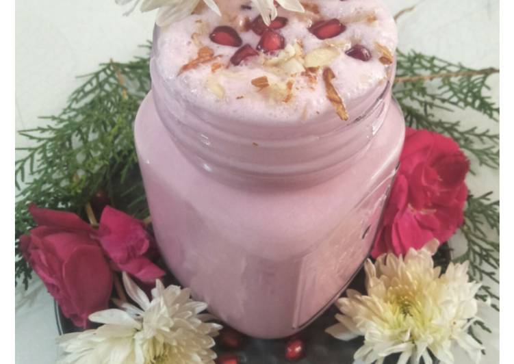 Simple Way to Prepare Favorite Pomegranate lassi