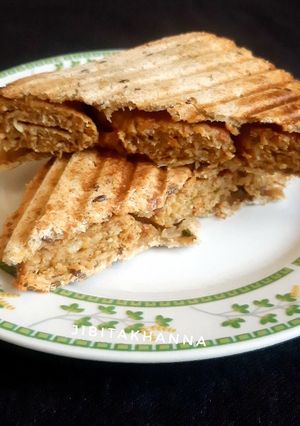 A picture of Chicken Kebab Grilled Sandwich (with leftover Kebab).