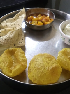 A picture of Masala puri.