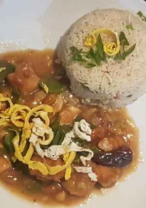 A picture of Kung Pao chicken.