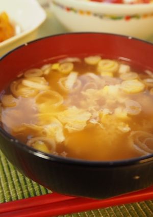 A picture of Natto Miso Soup with Egg.