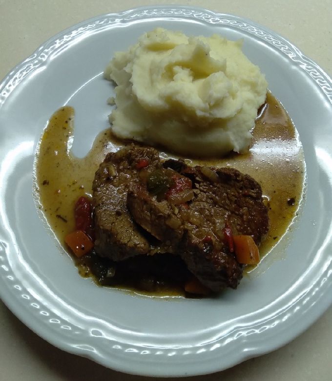 Una foto de Carne a la cacerola 👌😊
