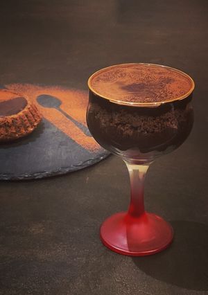 Foto di Torta Lindt scomposta con ganache al cocco