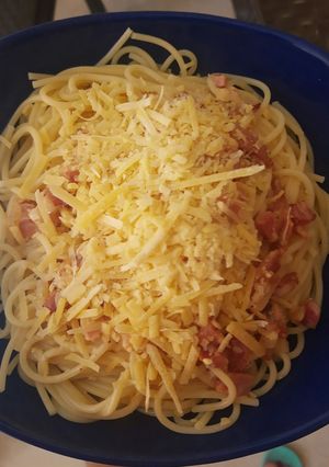 Una foto de Pasta carbonara con bondiola ahumada