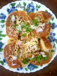 चीज़ गार्लिक मसाला पाव (cheese garlic masala pav recipe in hindi) रेसिपी मुख्य फोटो