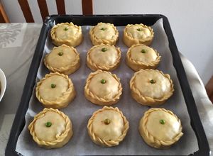 Foto principal de Empanadas mallorquinas de carne y guisantes
