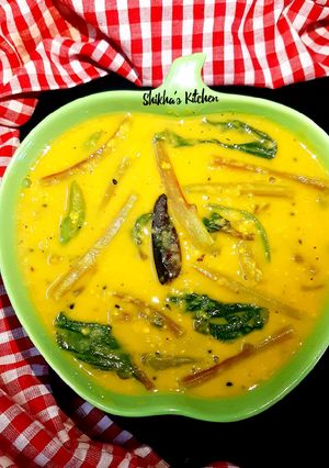 পুঁইডাটা দিয়ে মসুর ডাল রেসিপির প্রধান ছবি