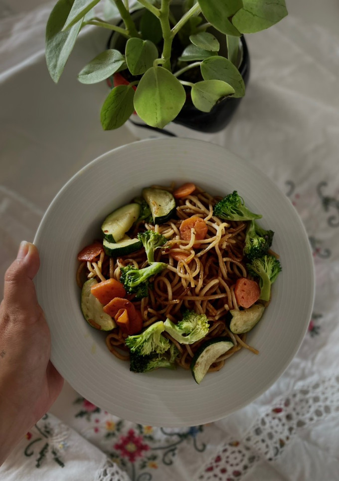 Una foto de Spaghettis con toque oriental