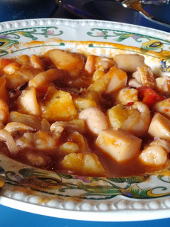 Una foto de Estofado de patatas con choco