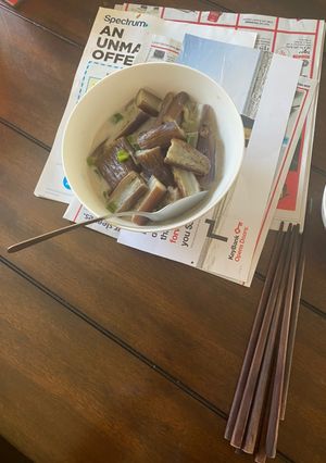 Hình của món Cà tím xào nước cốt dừa.