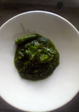 ধনেপাতার চাটনি (dhanepatar chutney recipe in Bengali) রেসিপির প্রধান ছবি