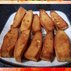 A picture of Cake rusk (without oven).