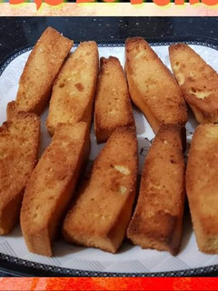 A picture of Cake rusk (without oven).