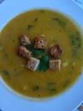 Sopa de peixe com croutons caseiros