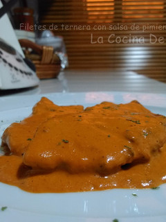 Una foto de Filetes de ternera con salsa de pimiento del piquillo