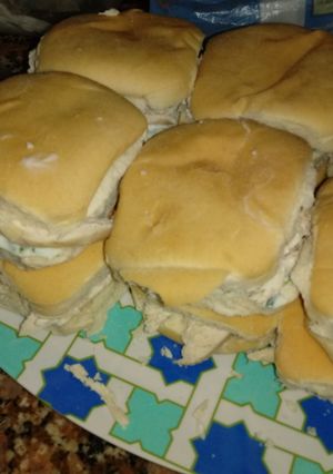 Una foto de Sandwiches de pollo a la hierbas