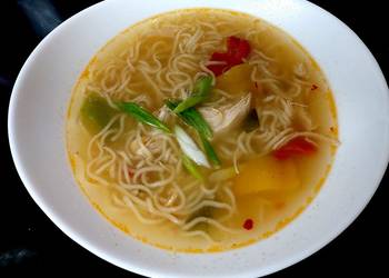 Easiest Way to Recipe Appetizing My Quick Chicken Chilli Noodle Soup 