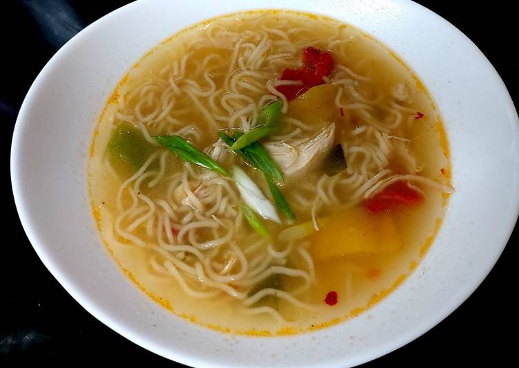 My Quick Chicken Chilli Noodle Soup π