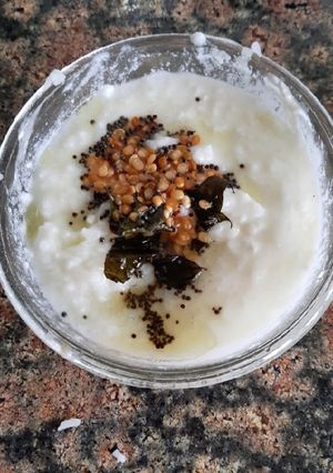 કર્ડ રાઈસ (Curd Rice Recipe In Gujarati) રેસીપી મુખ્ય ફોટો