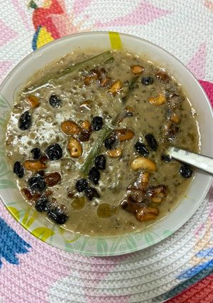 A picture of Green moong dal payasam.