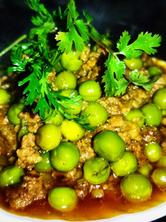 कीमा मटर आलू, टमाटर(keema matar aloo tamatar recipe in hindi) रेसिपी मुख्य फोटो