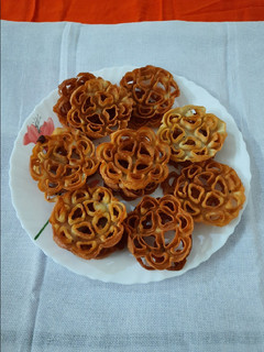 அச்சு முறுக்கு (Achu muruku recipe in tamil) செய்முறை முக்கிய புகைப்படம்