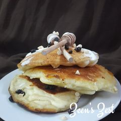 A picture of Japanese Souffle Pancakes.