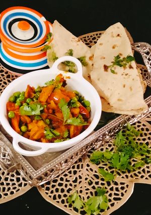 A picture of Gajar Matar Aloo ki sabji 😋😋.