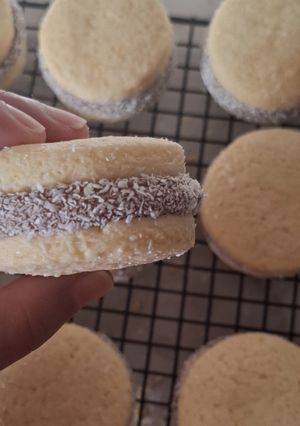 Una foto de Alfajorcitos de maicena 💕