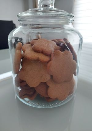 Una foto de Galletas de Jengibre con forma de flor