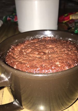 Una foto de Torta en taza sin leche 👌🏽❤️