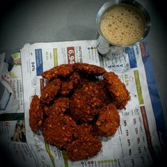 A picture of Thattukada Parippu Vada.