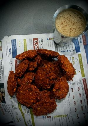 A picture of Thattukada Parippu Vada.
