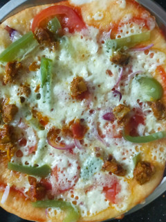 சிக்கன் பீட்ஸா(chicken pizza recipe in tamil) செய்முறை முக்கிய புகைப்படம்