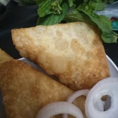 A picture of Potato Samosa 🥔.