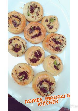 A picture of Onion pie.