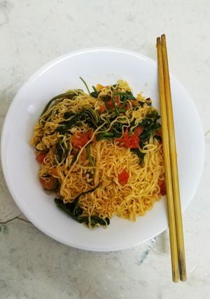 Hình của món Mì xào cà chua rau muống lạ miệng 😋.