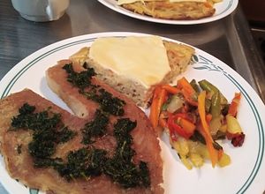 Una foto de Filete de Tilapia con perejil y limón! 🐟🍋